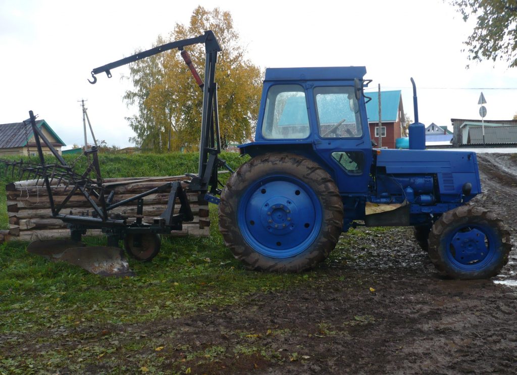 Права на трактор в Камызяке